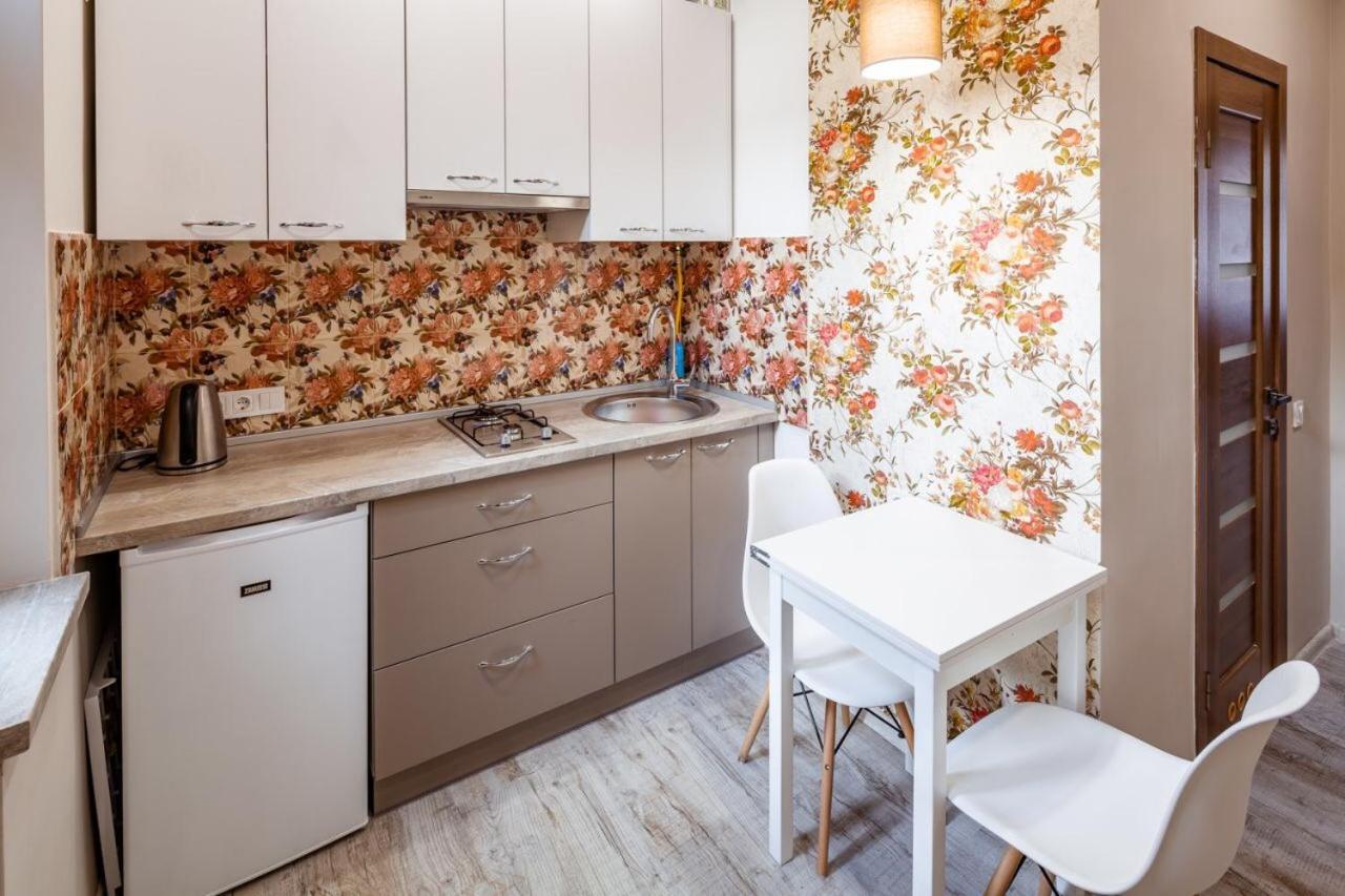 Apartment On Pekarska 15 Lviv Buitenkant foto